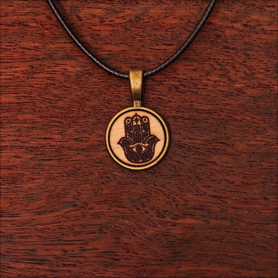 Hand der Fatima Kette Holzschmuck aus Naturholz