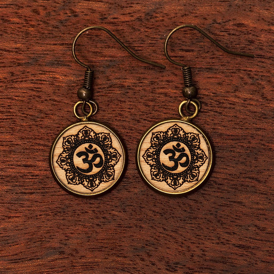 Om Flower Ohrringe Holzschmuck aus Naturholz