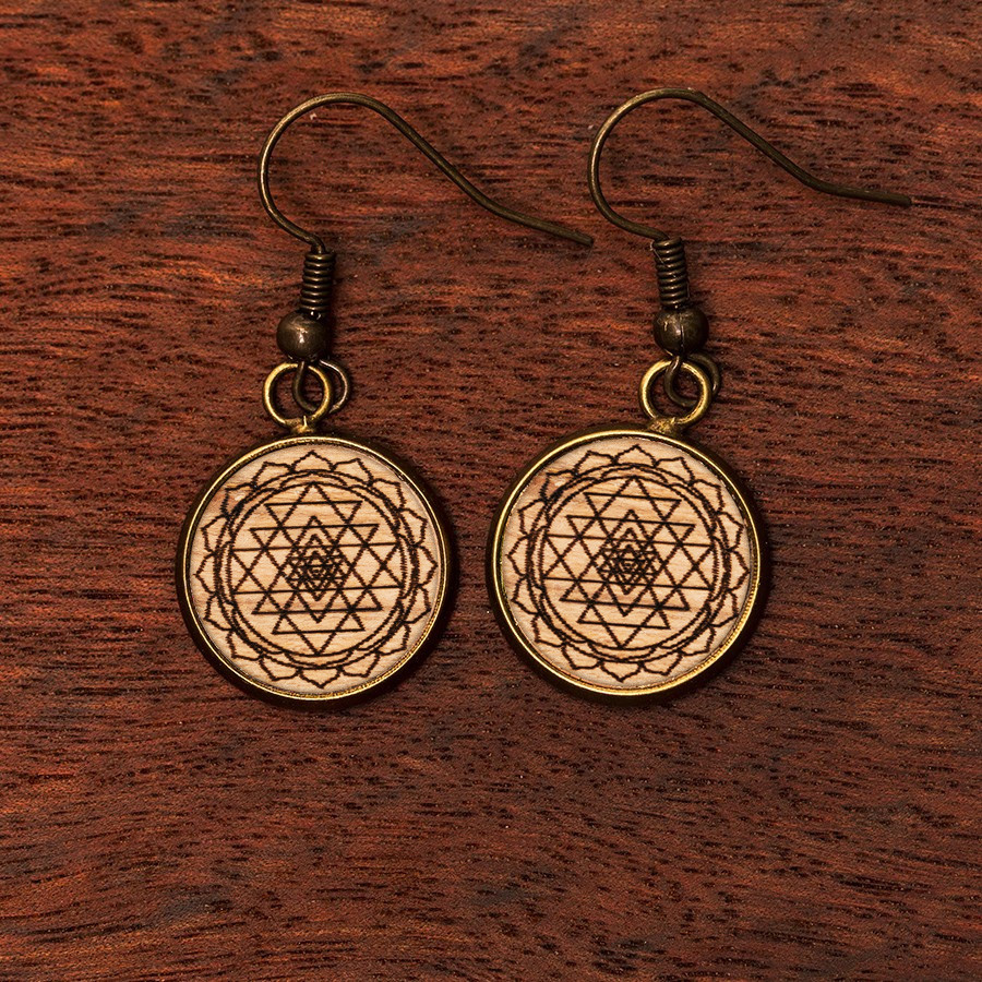 Sri Yantra Ohrringe Holzschmuck aus Naturholz