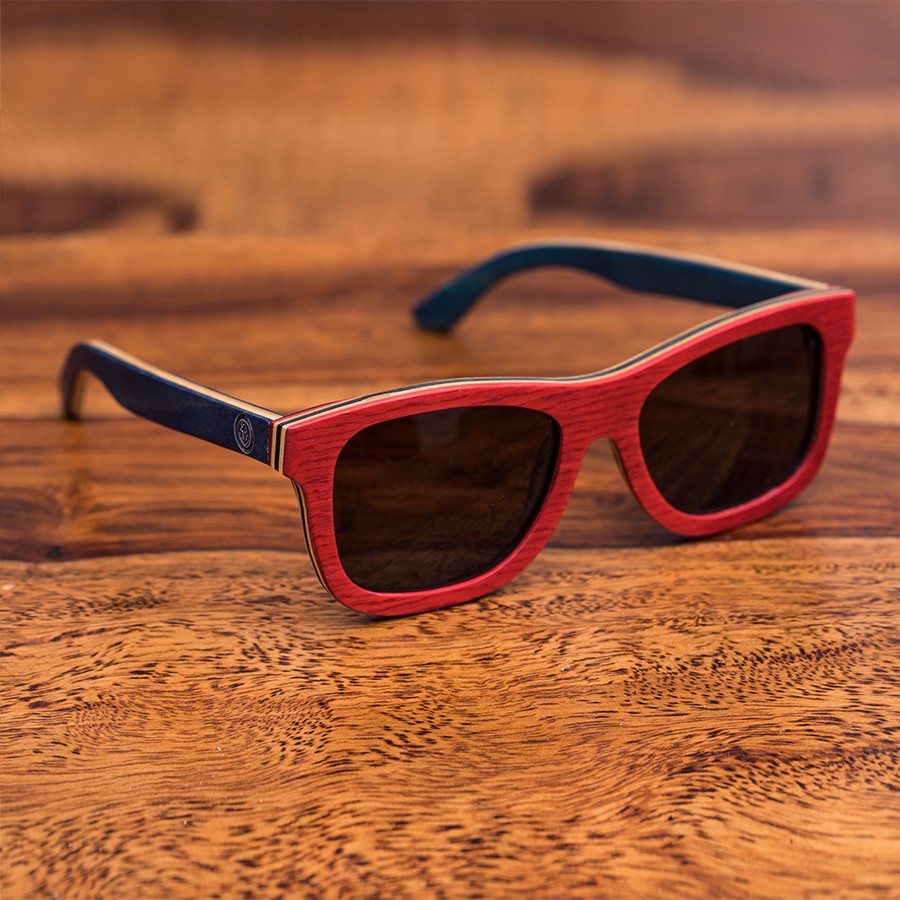 Skater Red Lifestyle Sonnenbrille aus Holz von Davy Jones