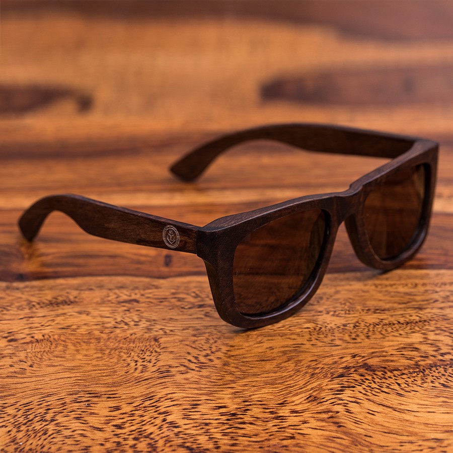Mr. Brown Lifestyle Sonnenbrille aus Holz von Davy Jones