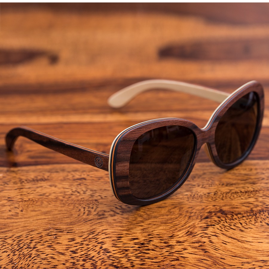 Brown Bumblebee Lifestyle Sonnenbrille aus Holz von Davy Jones