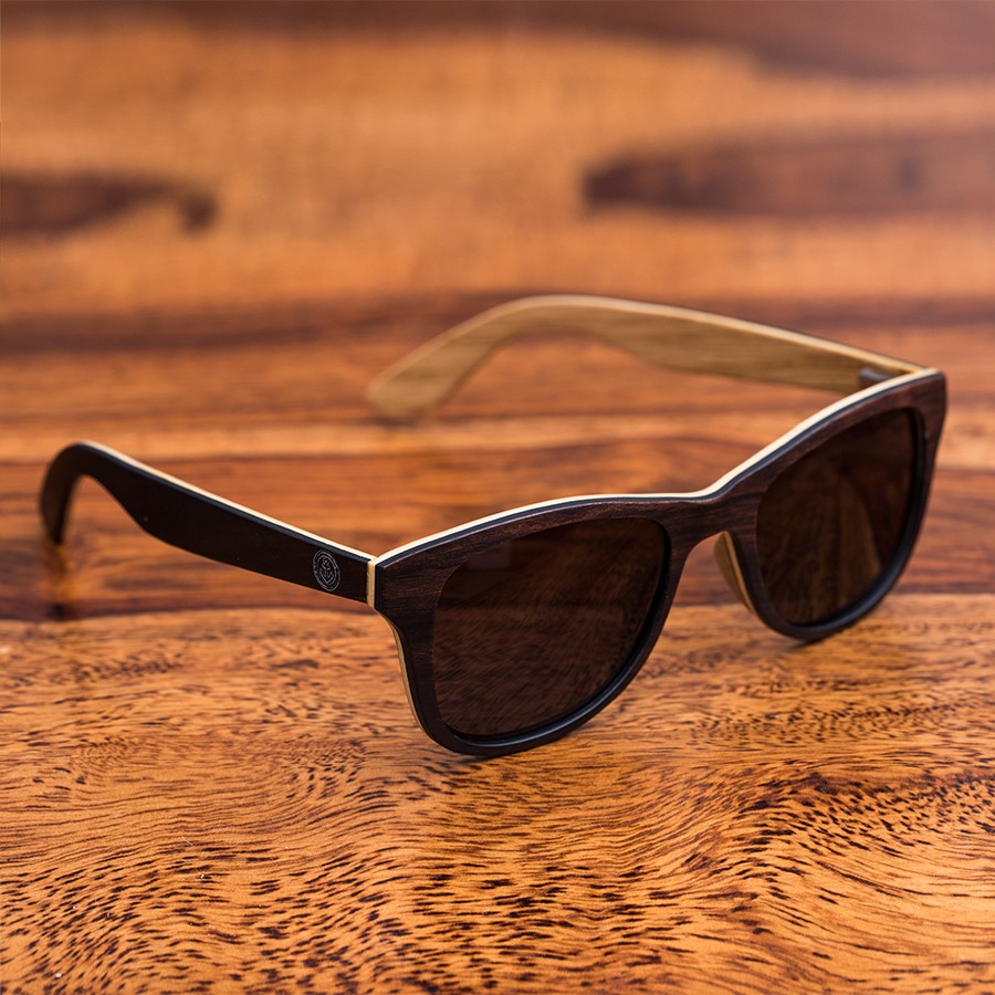 Black and White Lifestyle Sonnenbrille aus Holz von Davy Jones