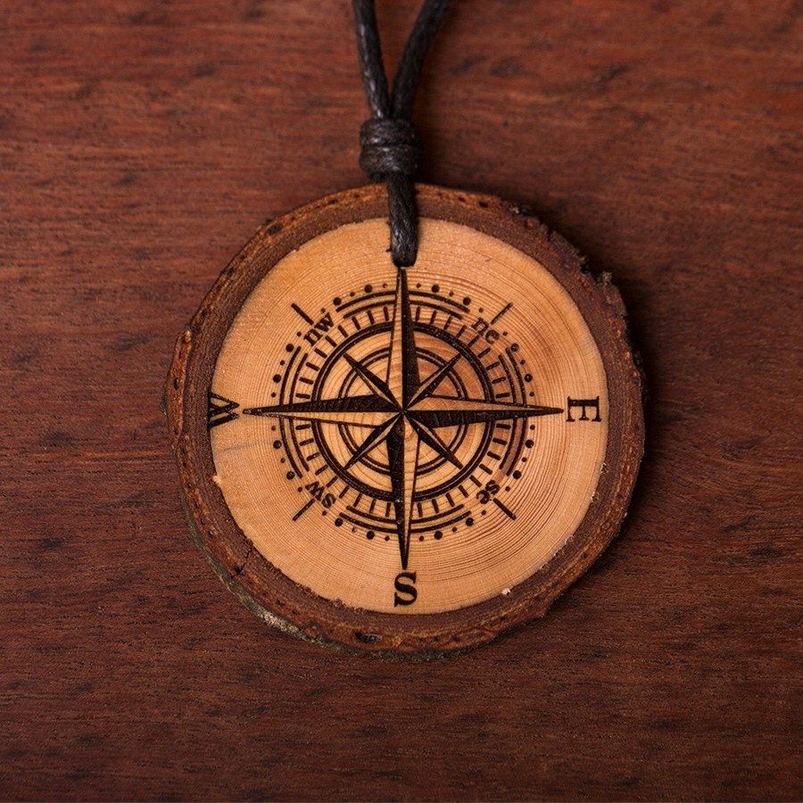Kompass Kette Holzschmuck aus Naturholz