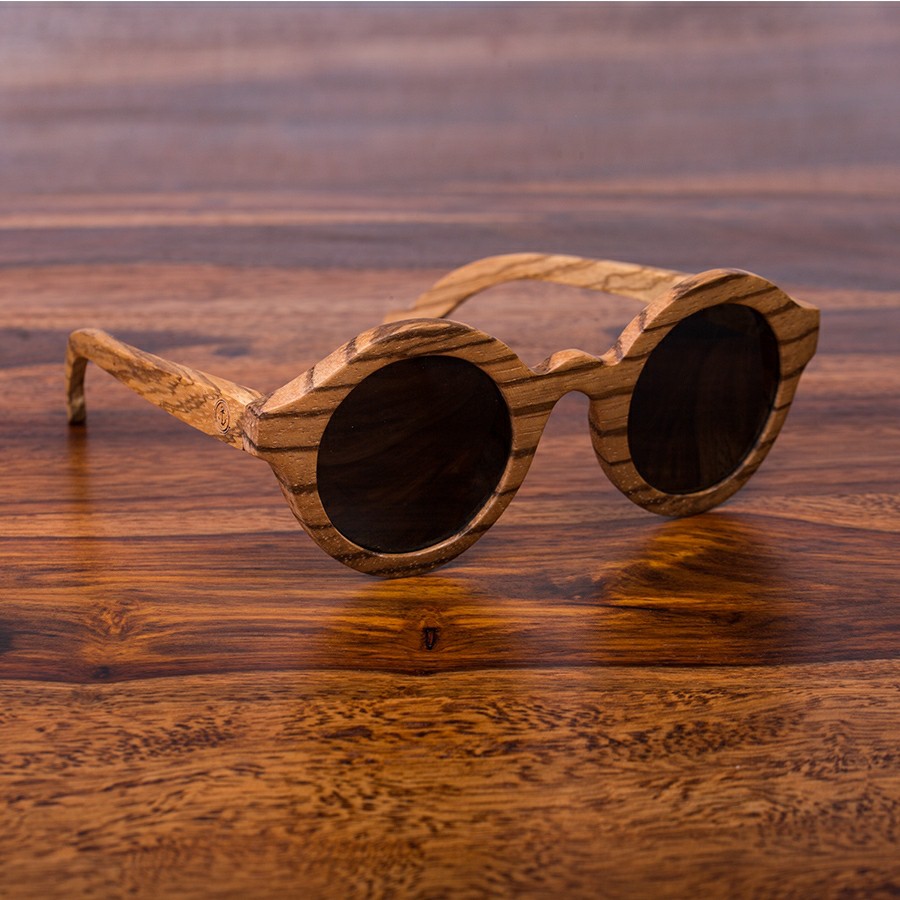 Lennon Lifestyle Sonnenbrille aus Holz von Davy Jones