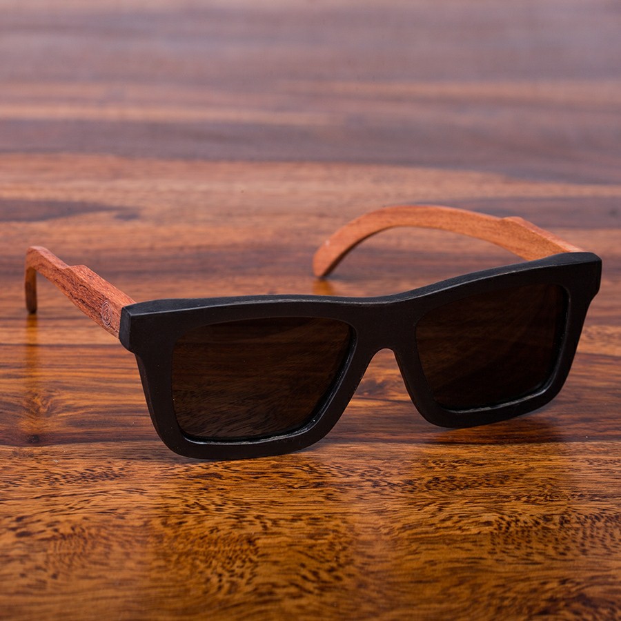 Twoface Lifestyle Sonnenbrille aus Holz von Davy Jones