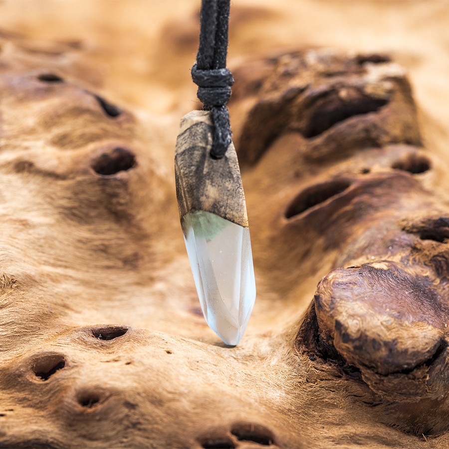 Epoxid Kristall 3183 Holz Kristall aus Holz und Harz / Resin, Schmuck / Halsketten