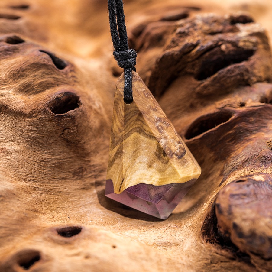 Epoxid Kristall 3824 Holz Kristall aus Holz und Harz / Resin, Schmuck / Halsketten