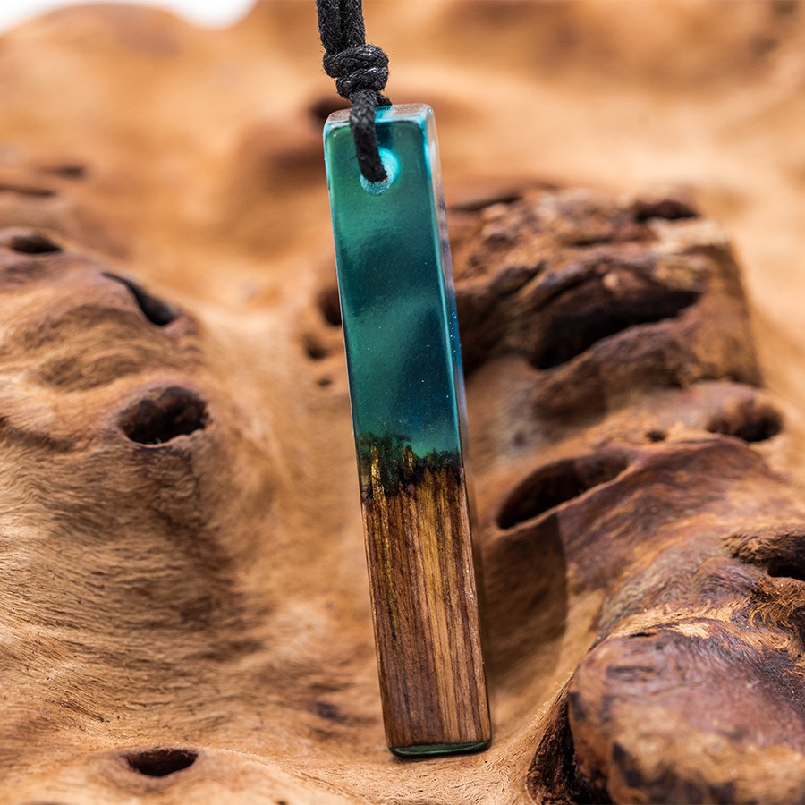 Blue Stick Teal - Herz Epoxid Kristall Holz Kristall aus Holz und Harz / Resin, Schmuck / Halsketten