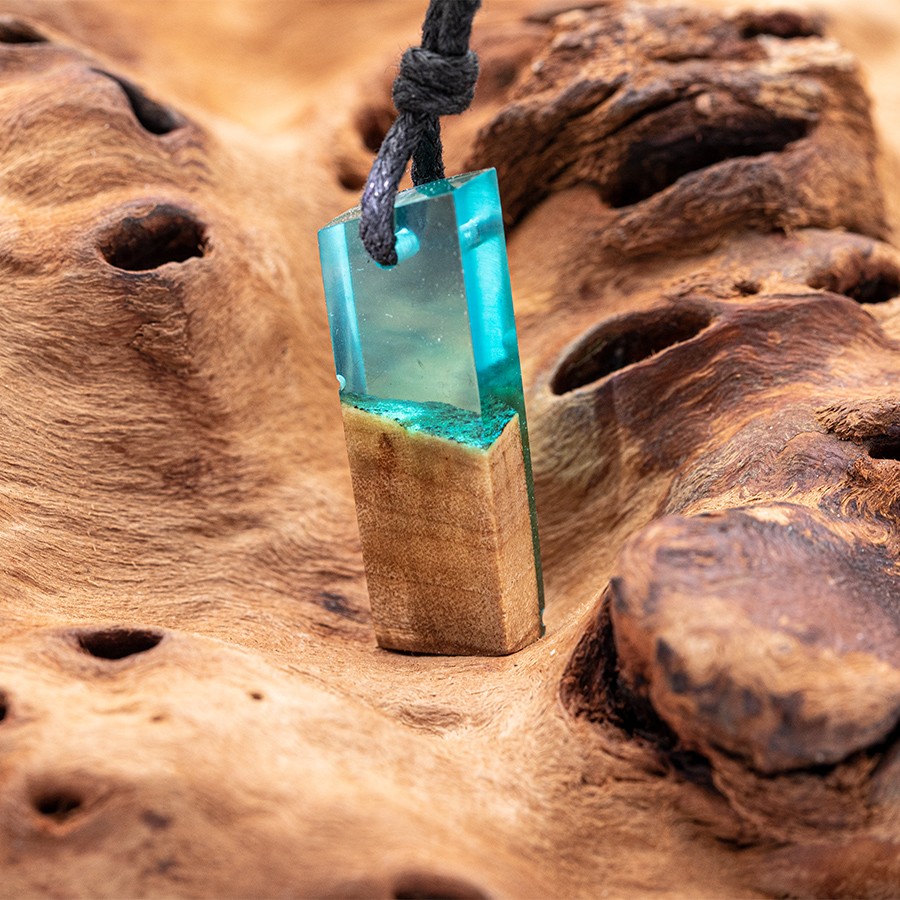 Epoxid Kristall 4109 Holz Kristall aus Holz und Harz / Resin, Schmuck / Halsketten