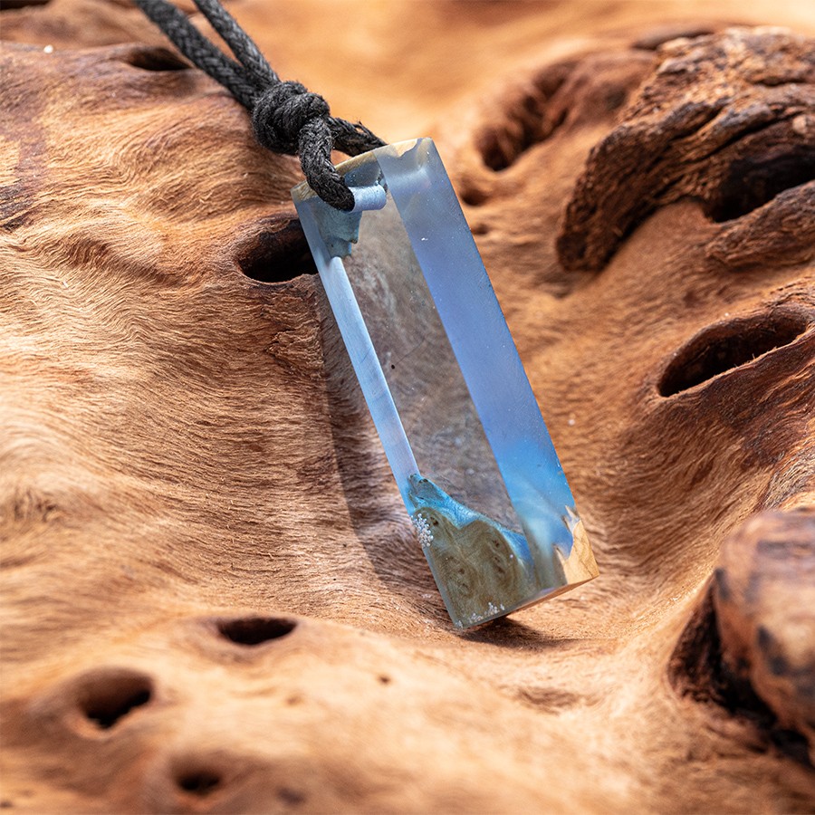 Epoxid Kristall 4116 Holz Kristall aus Holz und Harz / Resin, Schmuck / Halsketten