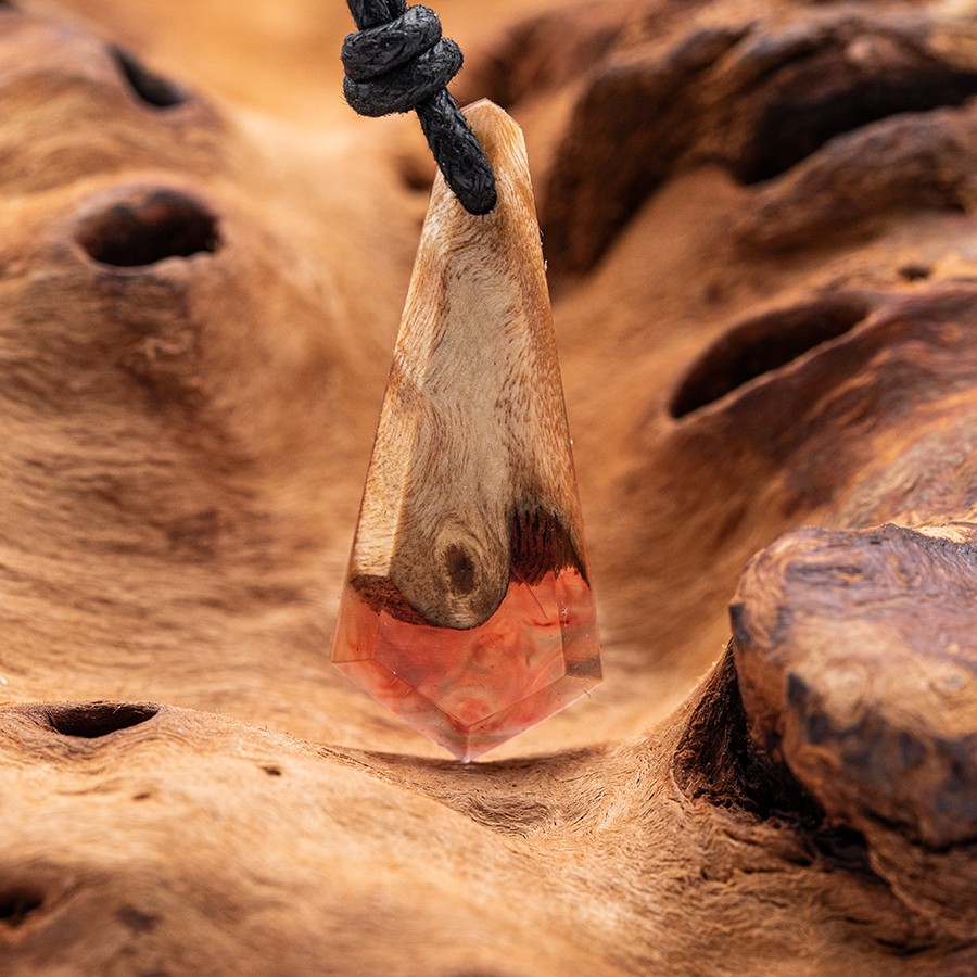 Epoxid Kristall 4329 Holz Kristall aus Holz und Harz / Resin, Schmuck / Halsketten