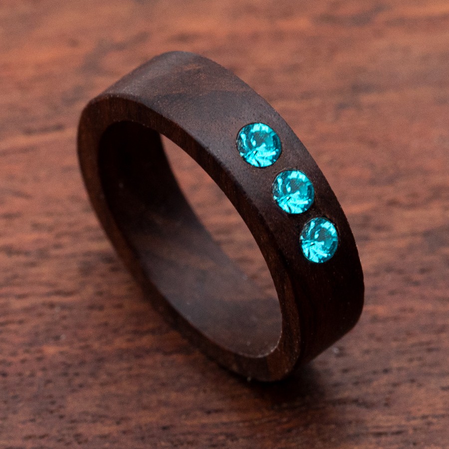 Ring dunkelbraun mit 3 SWAROVSKI Kristallen Ring Holzschmuck aus Naturholz