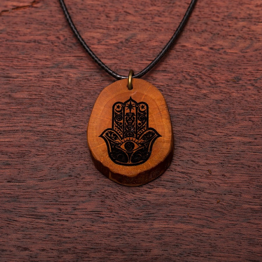 Hand der Fatima Kette Holzschmuck aus Naturholz