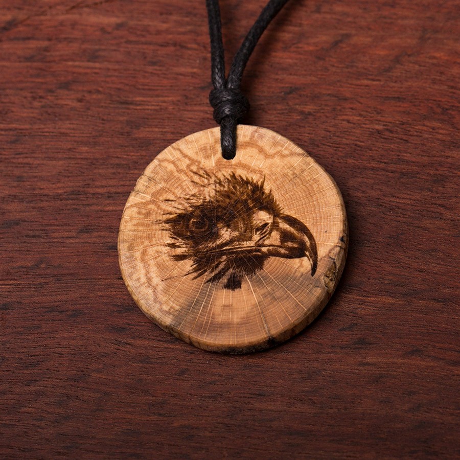 Adler Kopf Kette Holzschmuck aus Naturholz